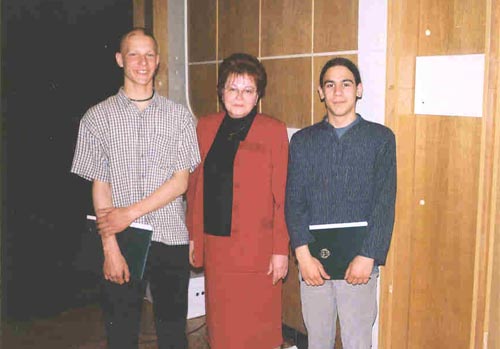 Balról jobbra: Szilágyi Zoltán, Csányiné dr. Bakró-Nagy Vera aljegyző, Gál Roland